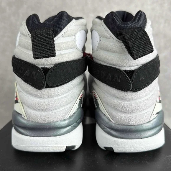 Air Jordan 8 Retro Bugs Bunny Bulls 2013 Size 4.5 GS / 6W 305368-103 Youth Shoes